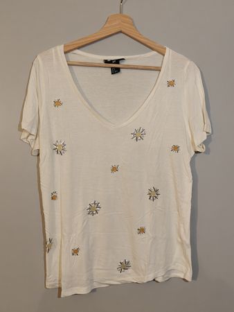 T-Shirt - Weiss mit Schmucksteinen - Gr. S