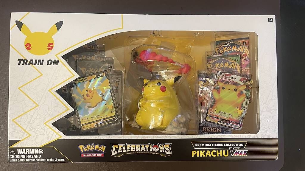 Pokémon Carte collezionabili: Pokemon Celebrations Pikachu Premium Figure Collection – Nuovo e nell'imballaggio originale da Oetwil am See venduto da Push_Pull_Leg