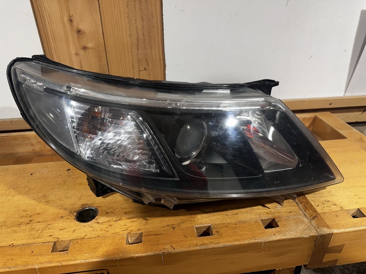 Scheinwerfer: Saab 9-3 Scheinwerfer Halogen Rechts – Gebraucht aus Unterkulm von YS3