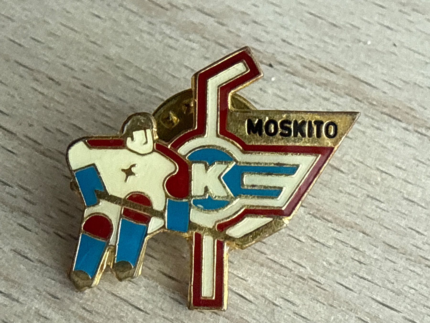 Placchette & Badge: Pin EHC   Moskitos – Usato da Glattbrugg venduto da Schweigmatt