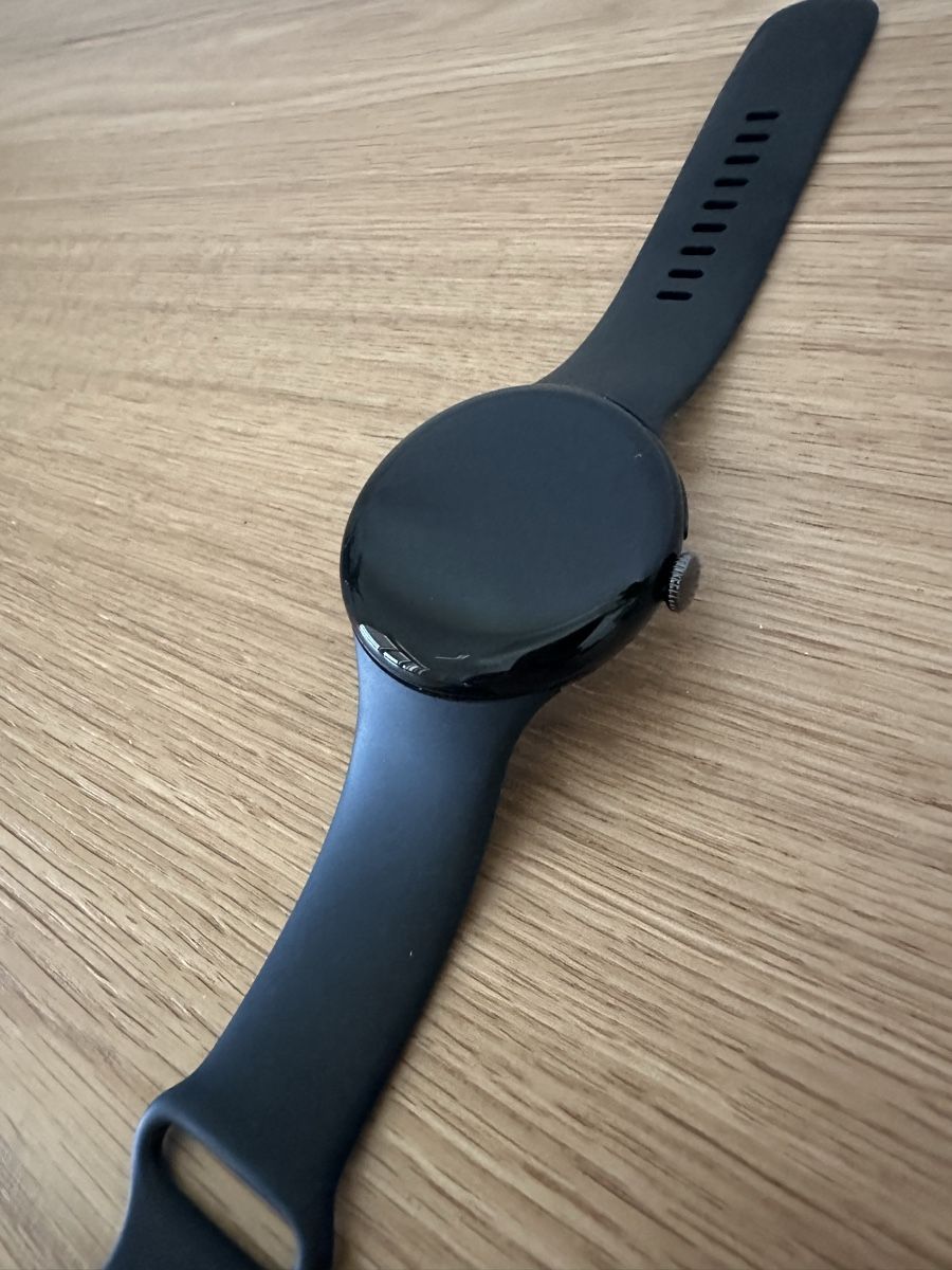 Google Smartwatch: GooglePixel Watch 4 Schwarz 4G mit Ladekabel, einwandfrei!  – Usato da Weiningen TG venduto da MelCen96 3