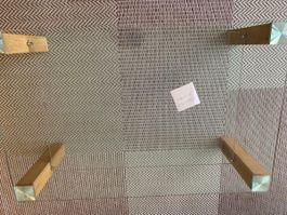 Neuwertiger Salontisch Glas