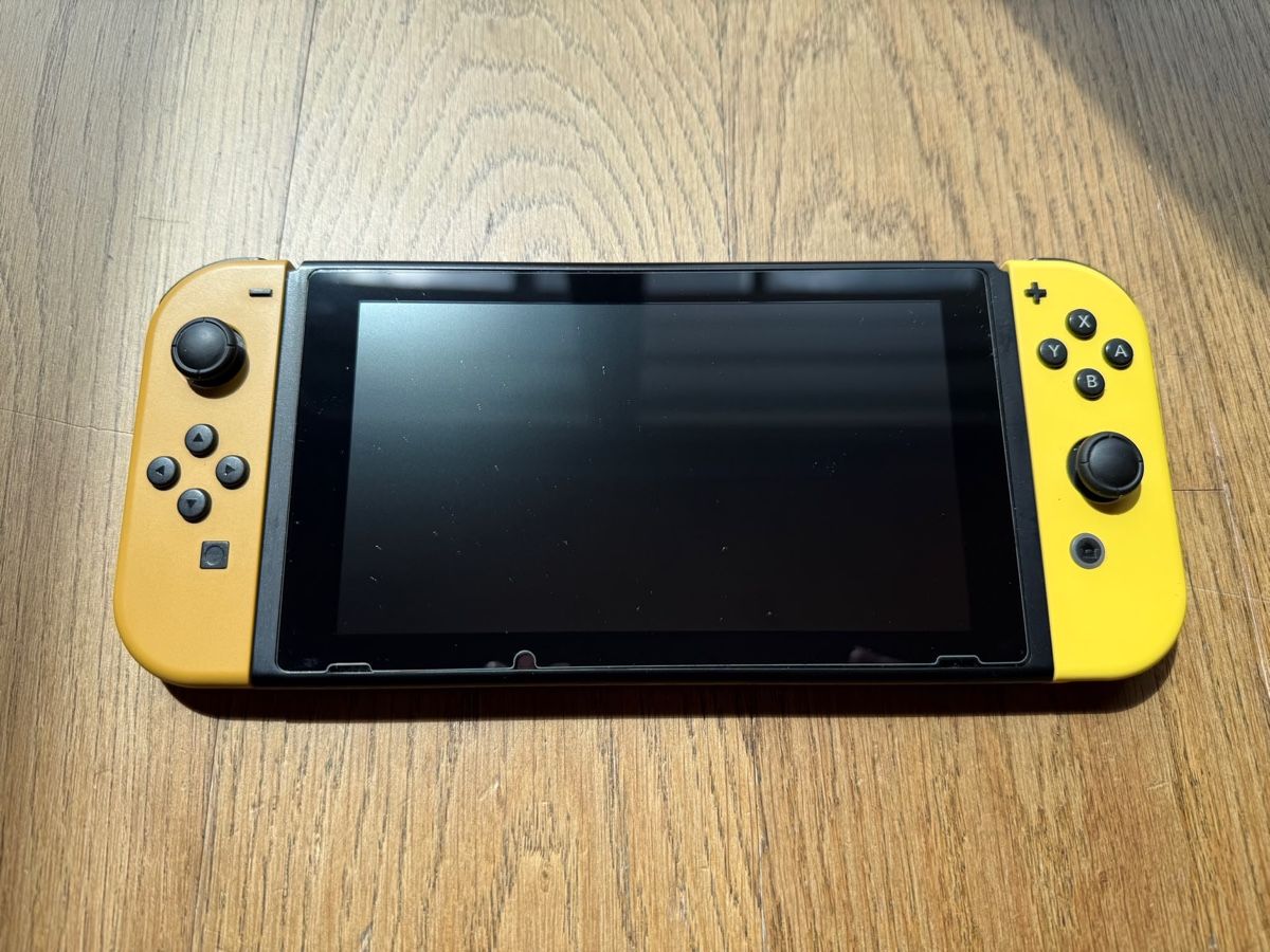 Nintendo Konsolen: Nintendo Switch Konsole / Pokémon Edition – Gebraucht aus Läufelfingen von Seraphim13 2