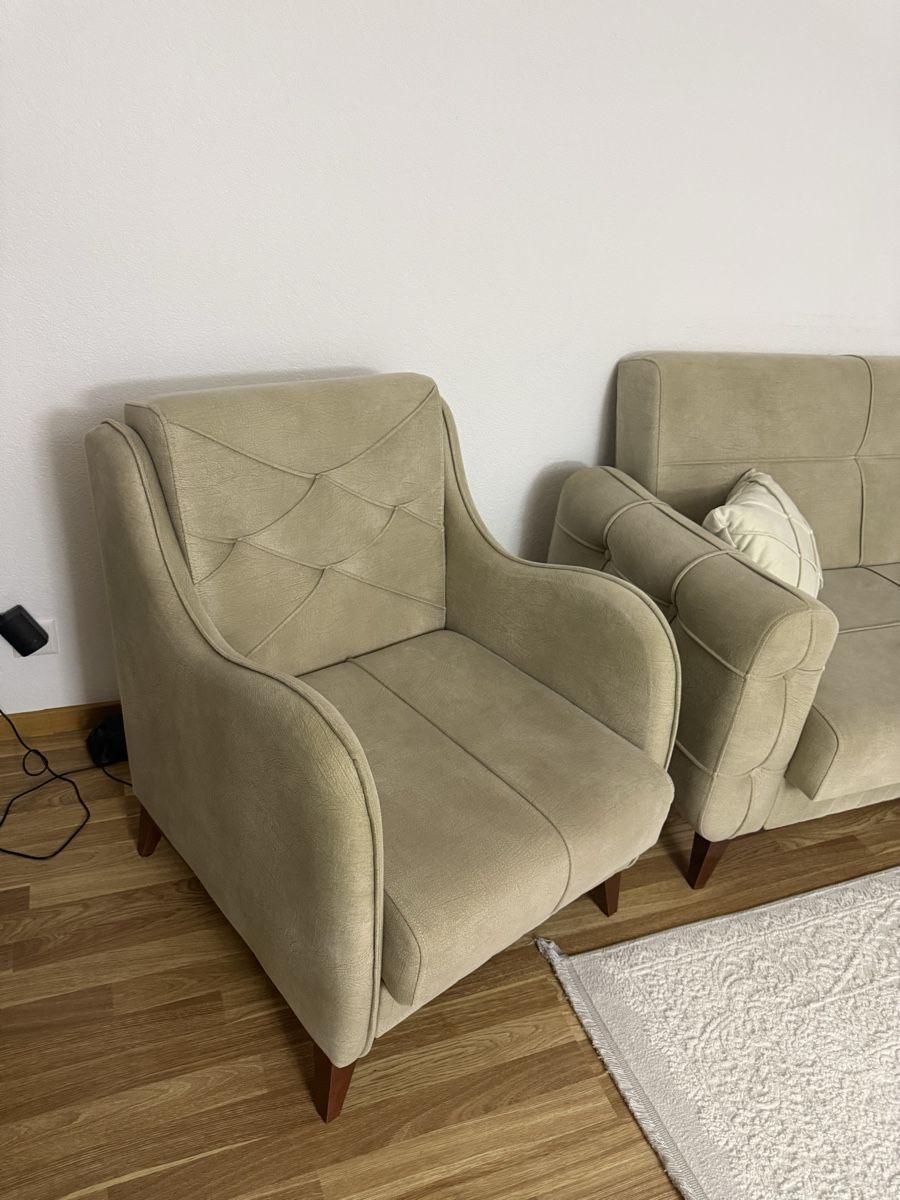 Sofas: Sofa Sets 3/2/1 – D'occasion à Burgdorf par Khalid_Che 2