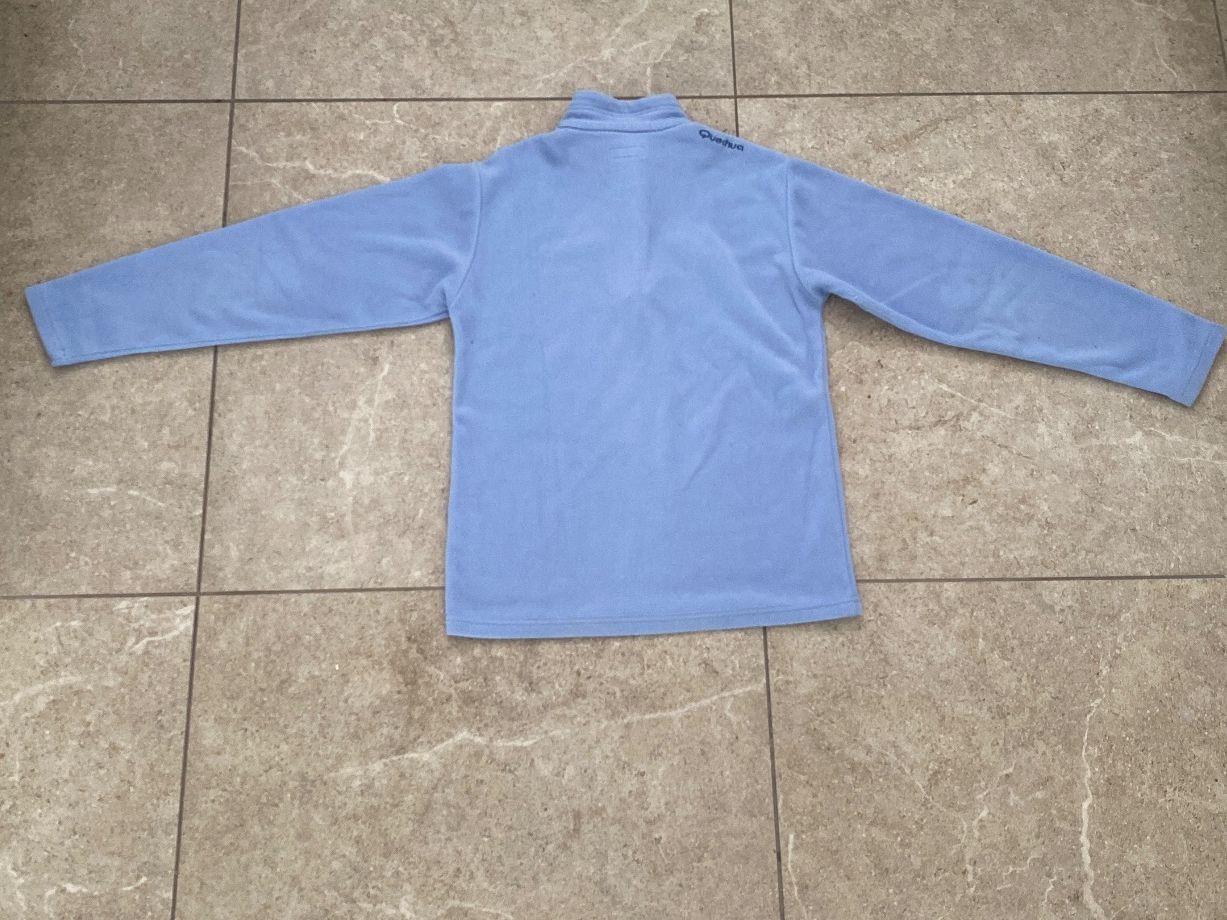 Decathlon Pulls et sweat-shirts: Fleece Pullover Quechua Kinder Gr. 152, neuwertig – D'occasion à Gächlingen par Tara_devi 2