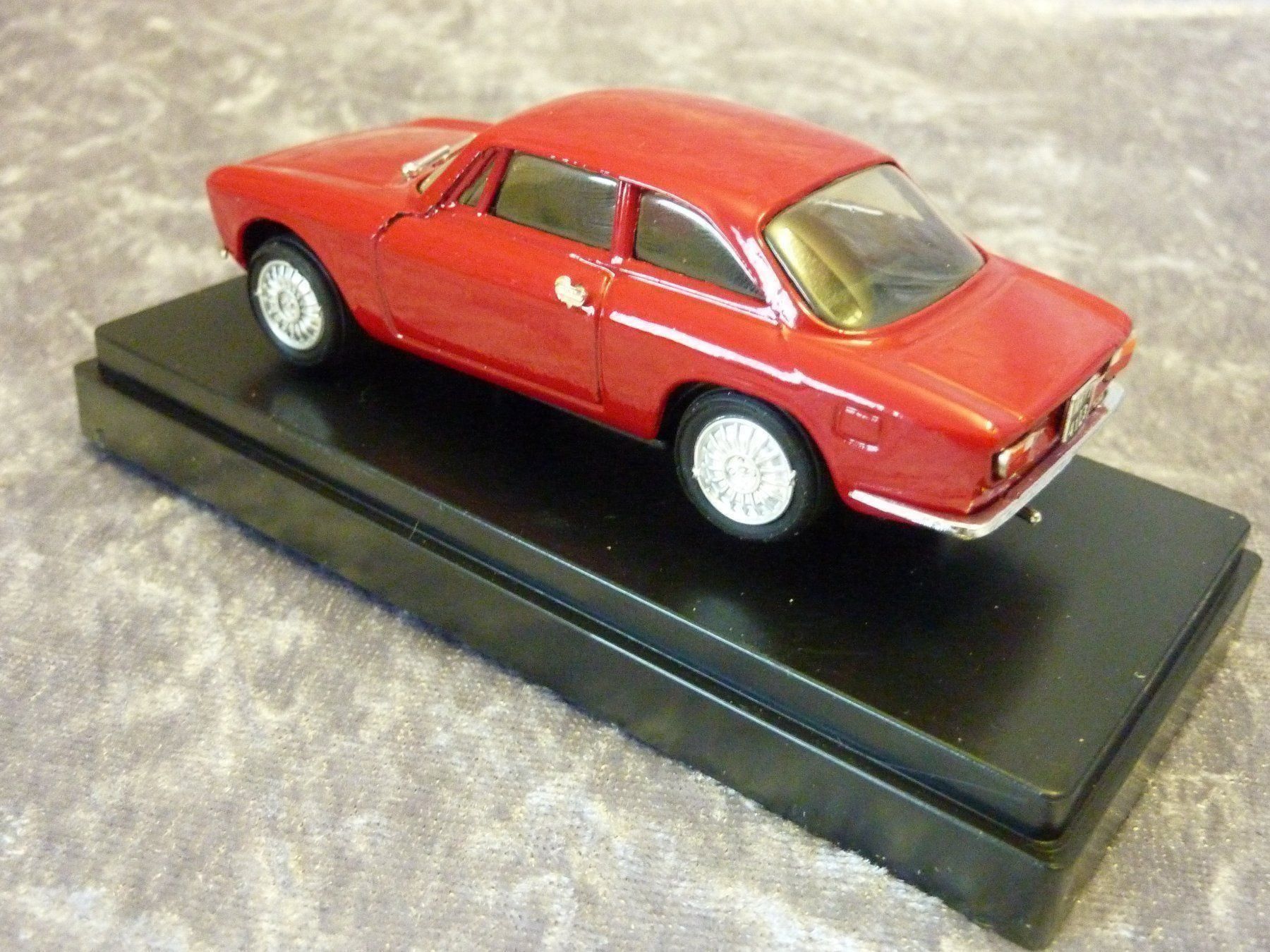 Alfa Romeo Modellautos: Alfa Romeo Giulia GTV  1:43 – Neu und originalverpackt aus Dürrenäsch von modellautos4you 3