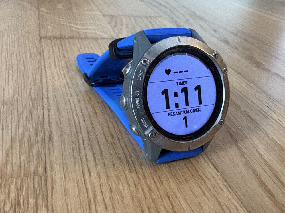 Garmin Fenix Sapphire Titan (Defekt) in Erlen für CHF – mit