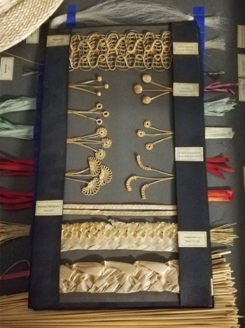 Dokumente: Strohmustermappe aus alter Zeit, ein Museums-Prunkstück – Gebraucht aus Weggis von Mylemontree 5
