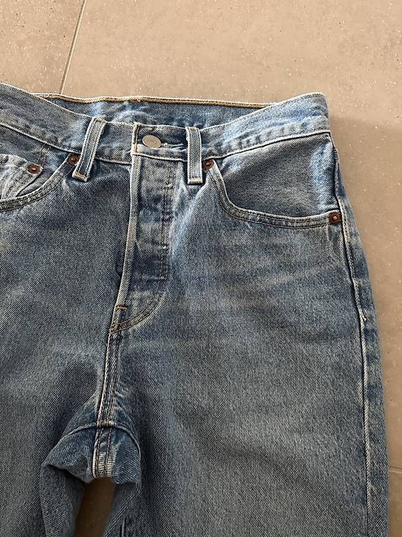 Jeans: Levi's Jeans blau 501 – Gebraucht aus Märstetten von sha_9p7c 1