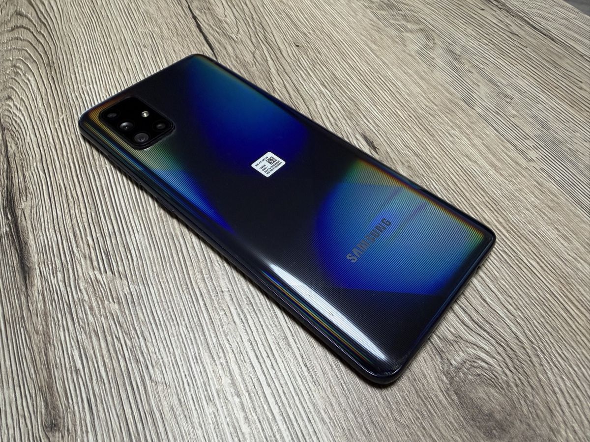 Samsung Telefoni cellulari / Smartphones: Samsung A71 128GB – Nuovo (secondo la descrizione) da Benglen venduto da bmwgt 3