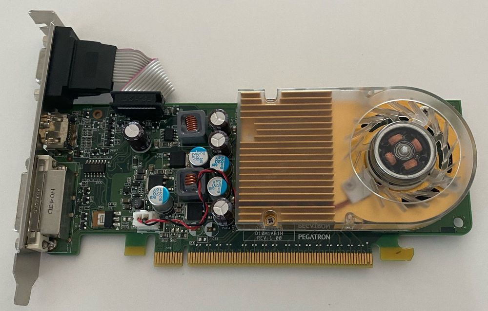 Carte graphique NVIDIA Geforce G210 512MB pour HP Touchsmart 600