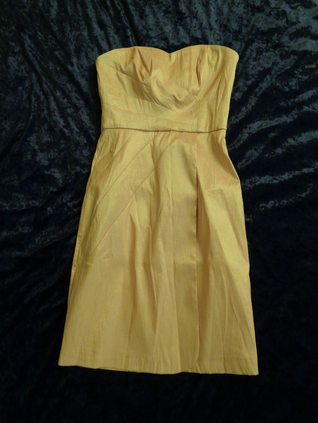 Vila Vestiti: Elegantes Kleid/Vila – Nuovo (secondo la descrizione) da Rothrist venduto da Mistery1