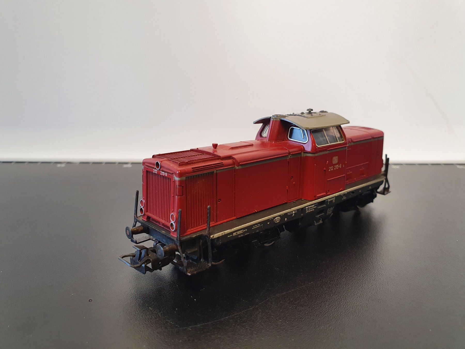 Märklin Modelleisenbahnen: MÄRKLIN: DB DIESELLOK BR 212 ROT – Gebraucht aus Biglen von taunus82 2