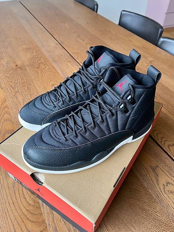 Jordan Scarpe da uomo: Air Jordan 12 Retro Size US 10 – Nuovo (secondo la descrizione) da Basel venduto da lucky666