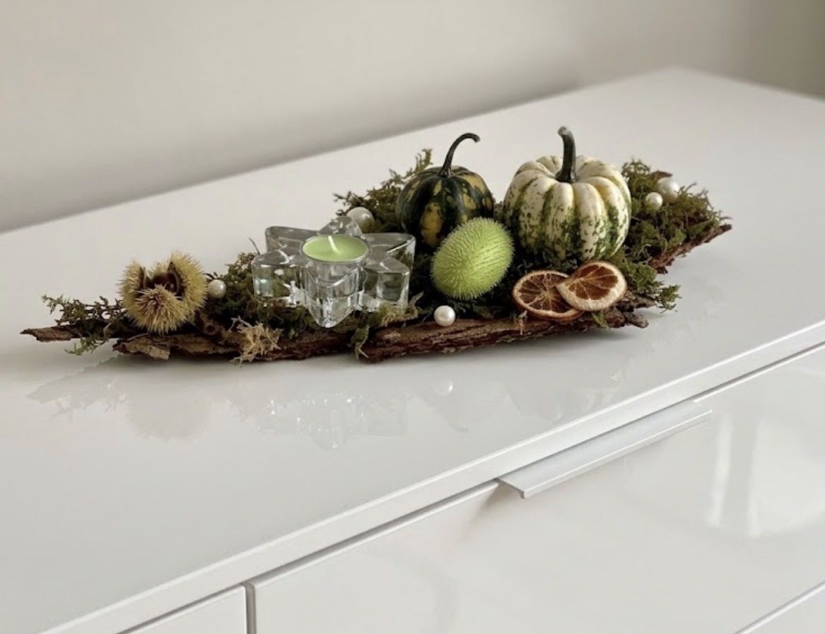 Tutte le decorazioni: Herbstliche Dekoration auf Baumrinde – Nuovo e nell'imballaggio originale da Safenwil venduto da taschenlady