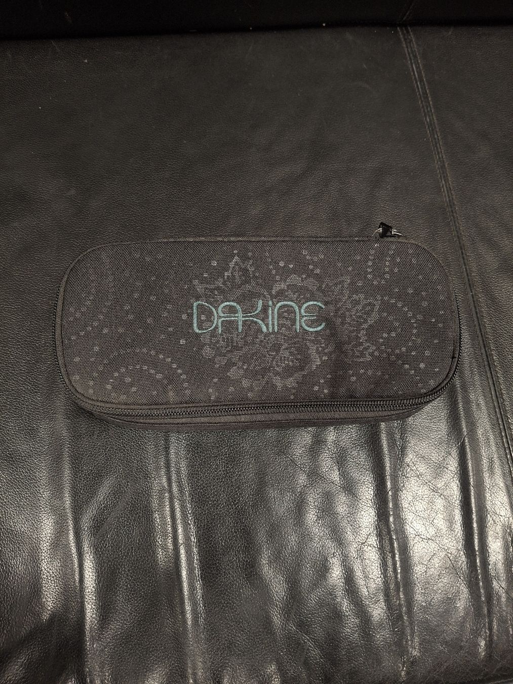 Dakine Astucci : Dakine Etui – Nuovo (secondo la descrizione) da Adelboden venduto da oestersport
