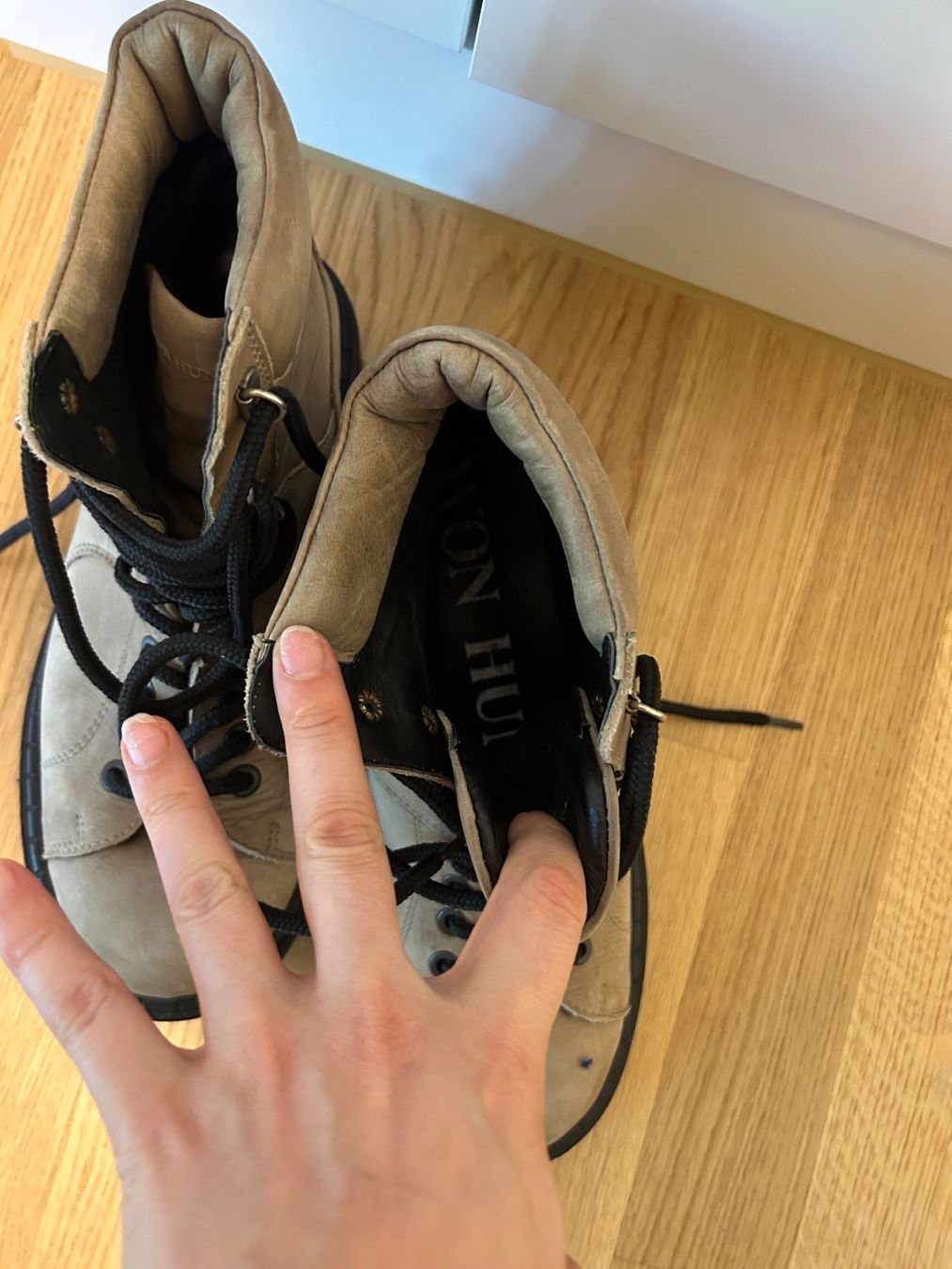 Scarpe da uomo: Stiefeletten beige Grösse 38 gut erhalten – Usato da Zürich venduto da Dailychic 2