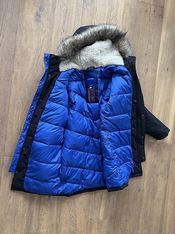Giacche: Veste parka jack and Jones – Usato da Ursy venduto da LiloNorma 1