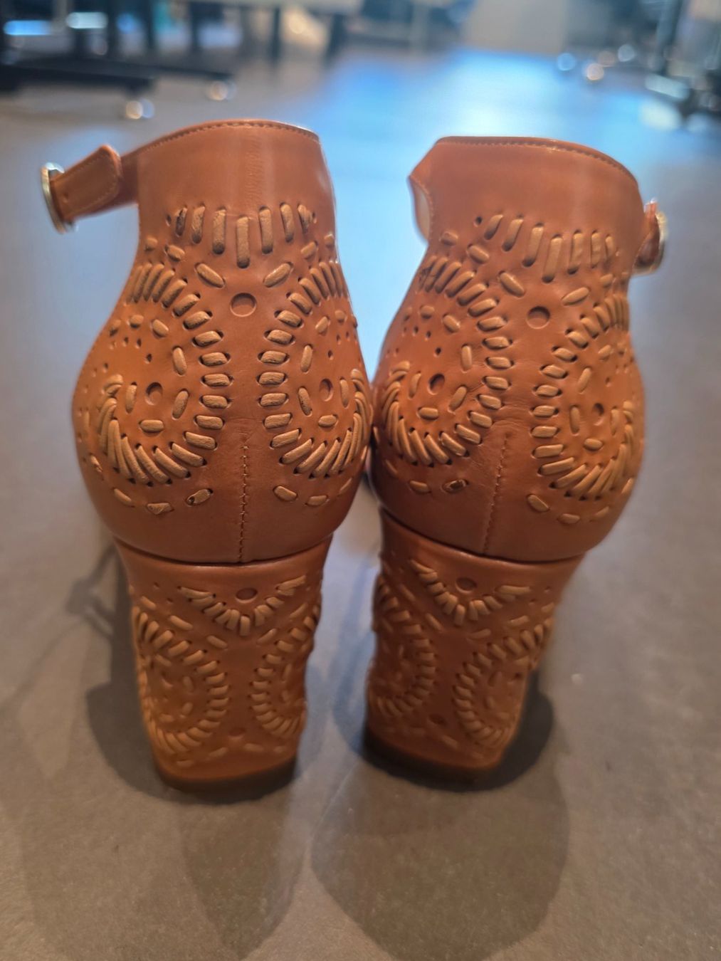 Santoni Damenschuhe: Santoni Calypso Sandale – Gebraucht aus Zürich von ANU-AnimalsNeedUs 1