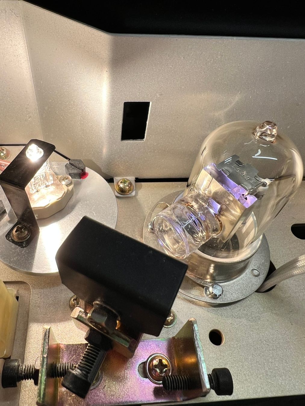 Accessori da laboratorio: Hitachi U-2810 Spektrophotometer mit 5 Cell Changer – Usato da Niederdorf venduto da LeptonAG_Labor 5