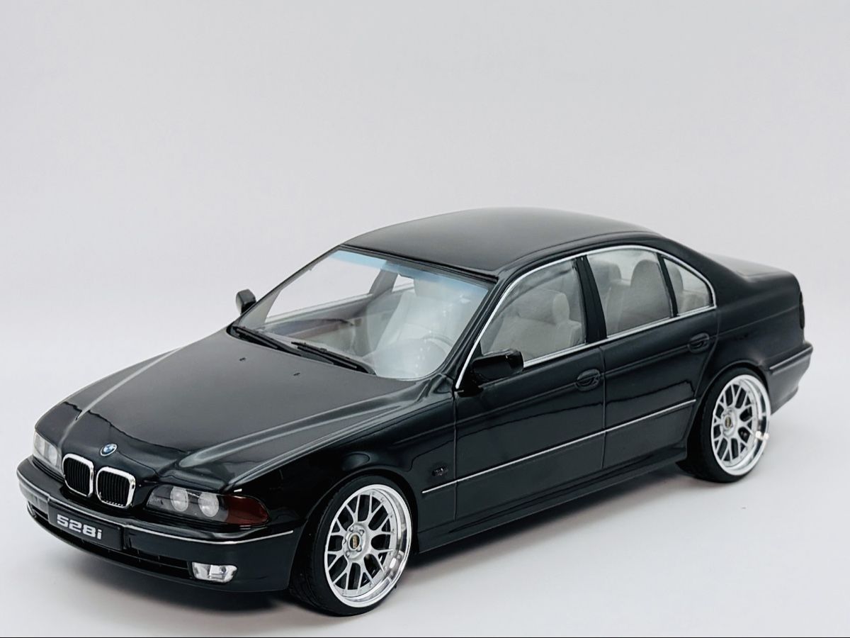 BMW Modellini d'auto: 1:18 BMW 528i Limousine E39 KK-Scale BBS Tuning – Nuovo (secondo la descrizione) da Baar venduto da Cai