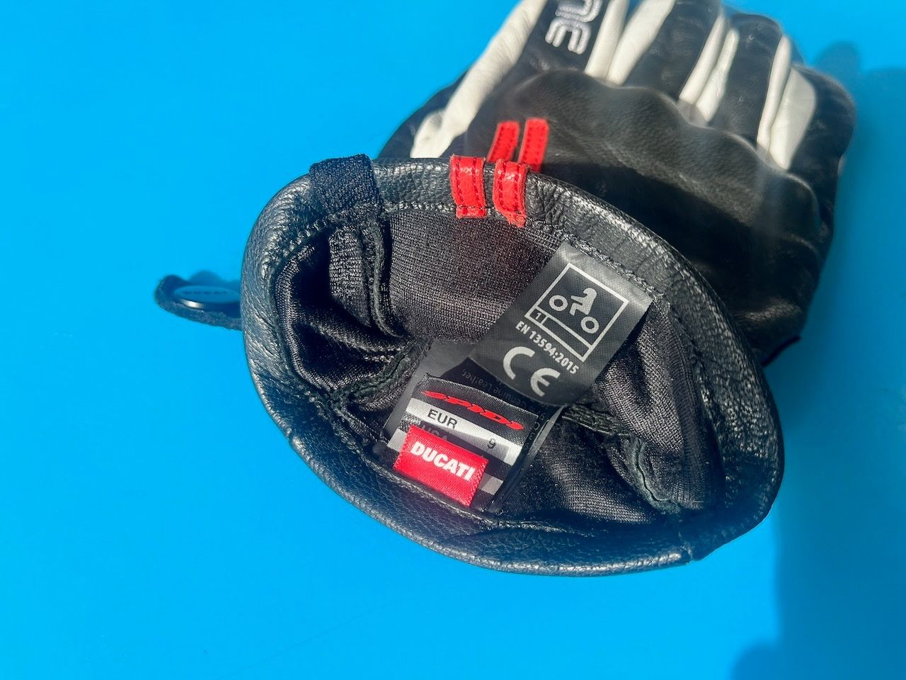 Ducati Altri accessori da uomo: Motorradhandschuh Ducati, Leder Gr. 9 – Usato da Turbenthal venduto da Gassenzauber 4