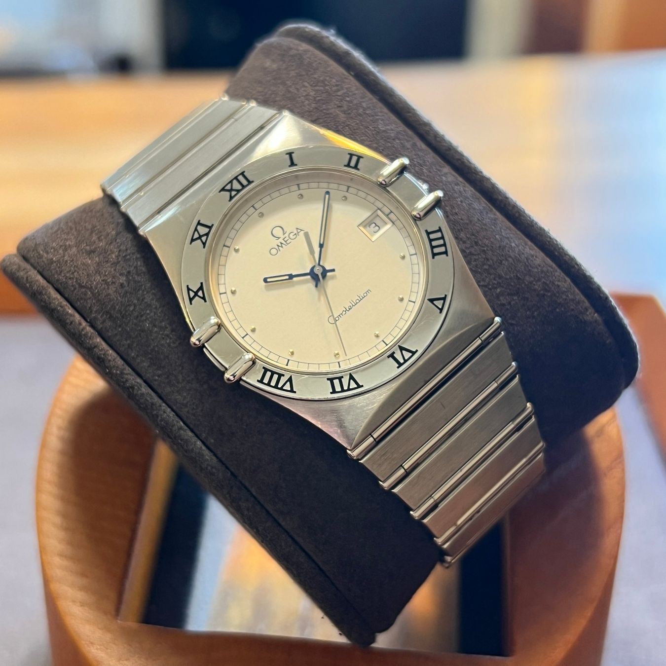 Omega Orologi: Omega Constellation Silver Dial Quartz Date 1510.3 – Usato da Carouge GE venduto da Watchaser 7