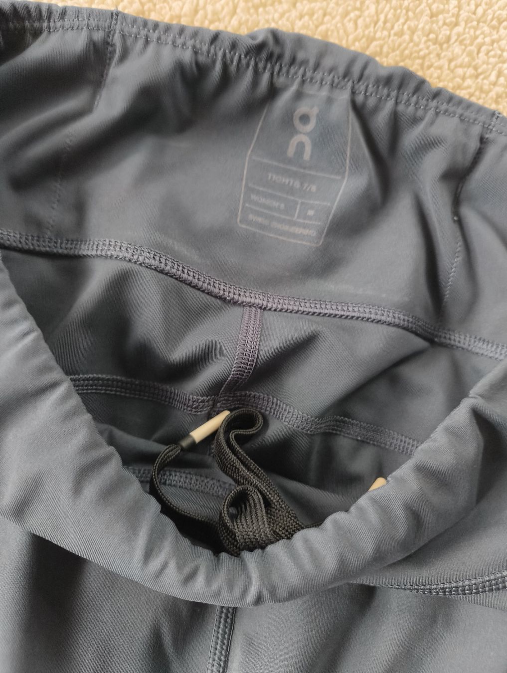 Leggings: On Running Pants mit Taschen M – Gebraucht aus Stein am Rhein von DaOhana 3
