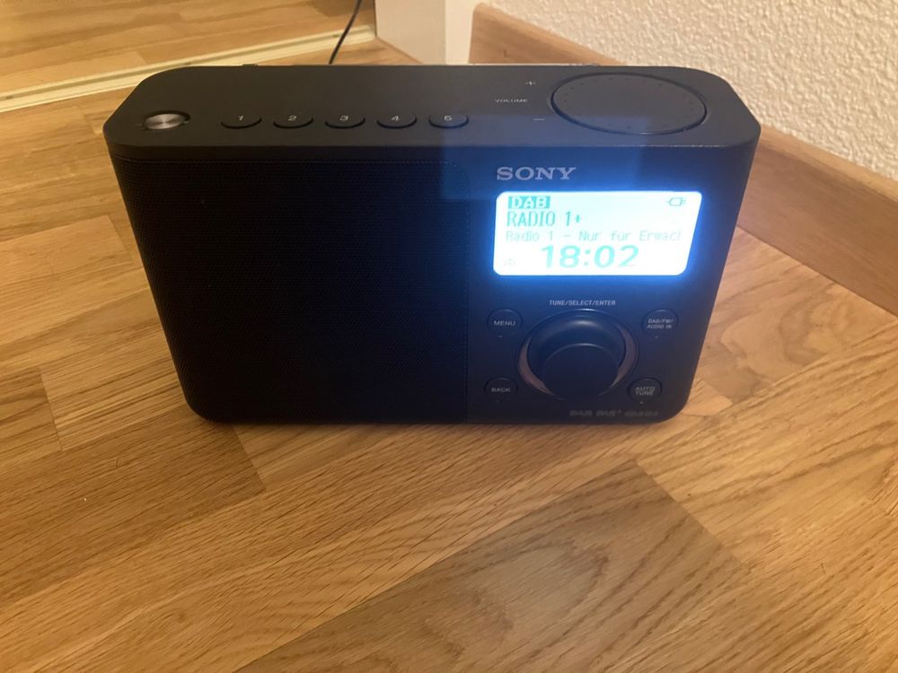 SONY Tragbares DAB/DAB+Radio XDRS61D Kaufen auf Ricardo