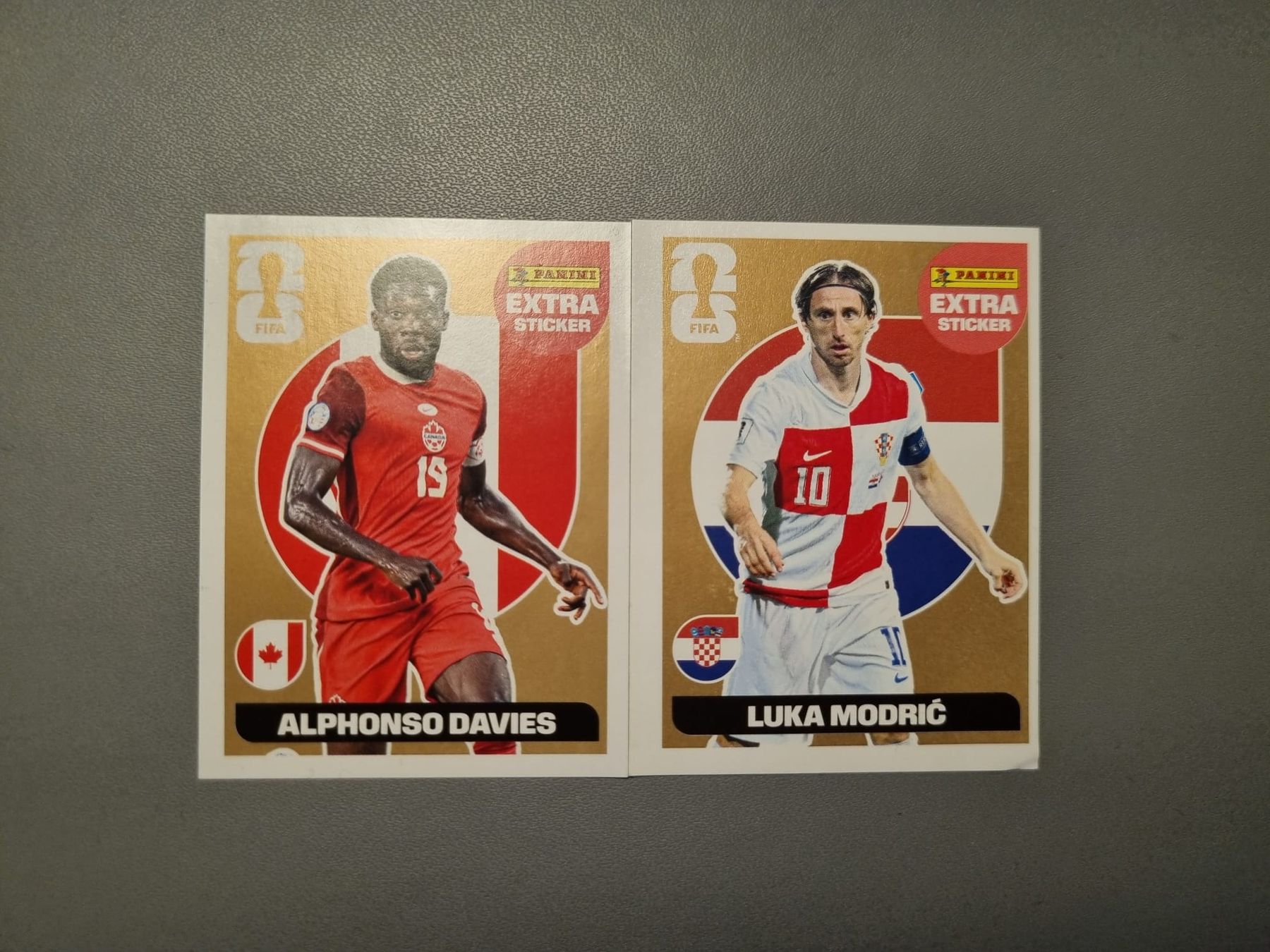 Panini Sammelbilder & Trading cards: Panini Extra Sticker BRONZE Alphonso Davies,Luka Modric – Neu und originalverpackt aus Schliern b. Köniz von ahmetugurtokalii