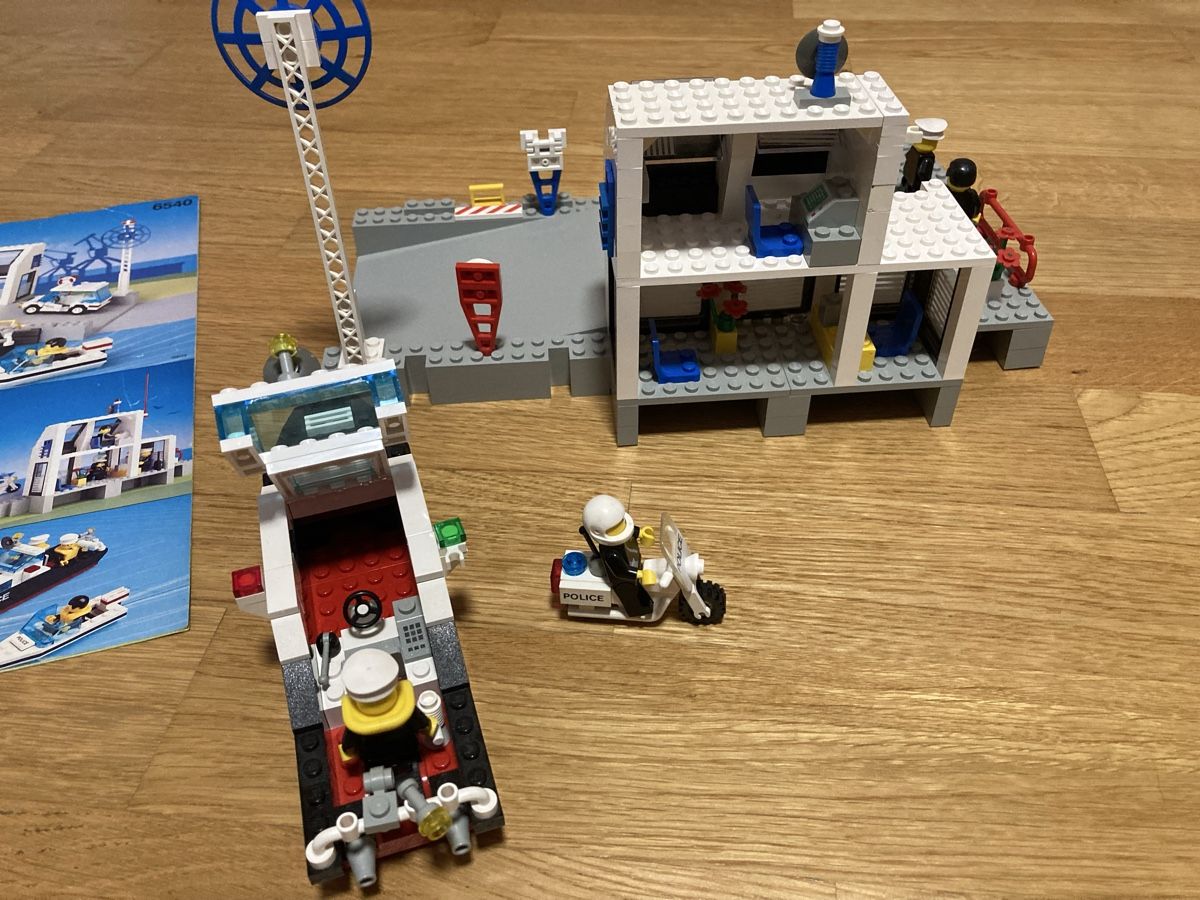Lego Kit di costruzioni: LEGO 6540 Polizeistation mit Schiff und Motorrad – Usato da Staad SG venduto da gab_7dr9 2