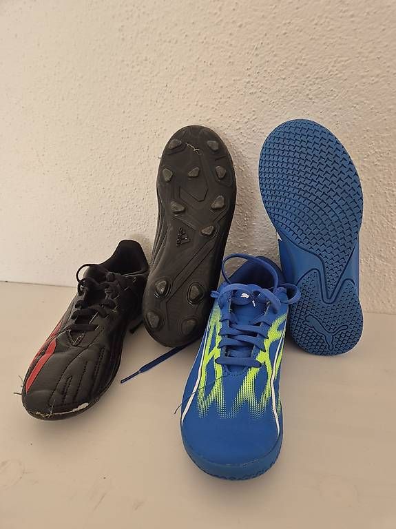 Schuhe für Jungen: Fussballschuhe  – Gebraucht aus Triesen von zar_6tss