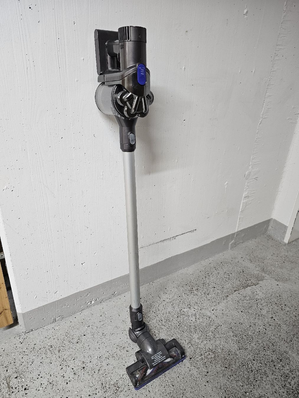 Dyson Aspirapolveri & Accessori: Dyson DC45 Akku-Staubsauger – Usato da Fahrwangen venduto da LukNB