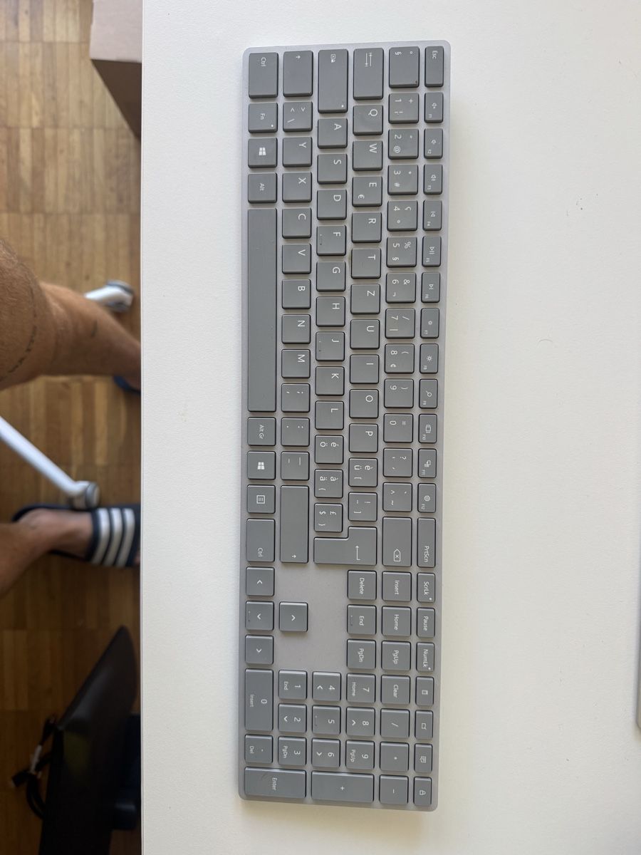 Microsoft Tastiere: Microsoft Designer Bluetooth Tastatur grau gebraucht – Usato da ZÜRICH venduto da mor_k2yd