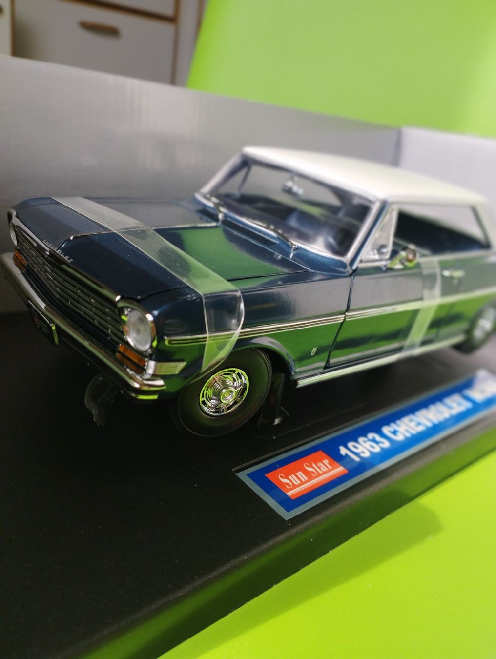 Sun Star Modellini d'auto: Chevy Nova SS 1963 – Nuovo e nell'imballaggio originale da Chur venduto da oriori