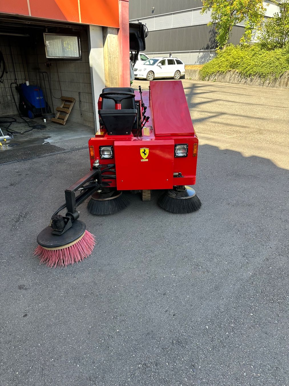 Tutte le macchine: RCM 955S Kehrmaschine – Usato da Lenzburg venduto da billistar 2