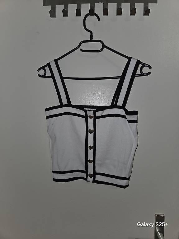 Top: Stricktop mit Trägern – Usato da St. Gallen venduto da ruz_t5lk 1