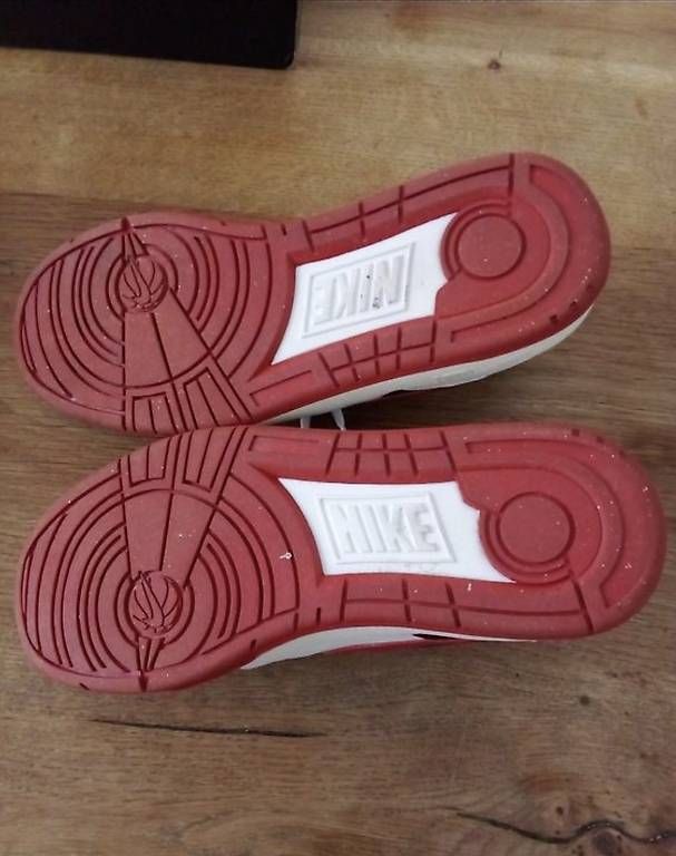 Scarpe da uomo: Air Jordan 1 LOW, Black/Fire Red-cement Grey – Usato da Chur venduto da enr_7rbm 4