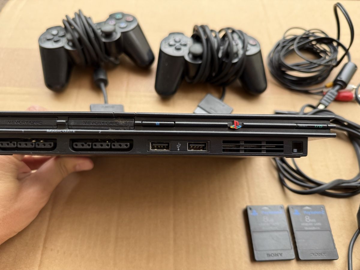 Sony Console: PlayStation 2 Set Konsole + 2 Controller + 18 Spiele + 1 ;-) – Usato da Biel/Bienne venduto da theracinghouse-53 5