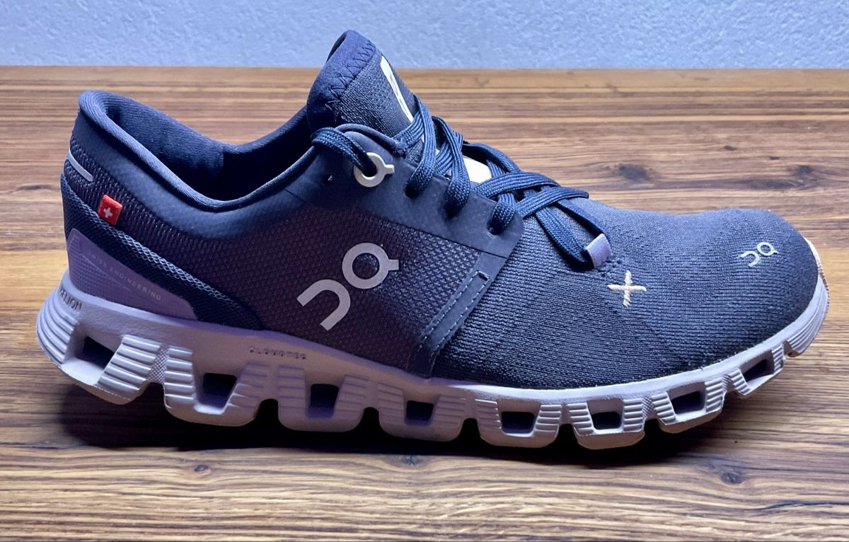 On Damenschuhe: Neuwertig - On Running Cloud X 3, Gr. 37,5 – Neu (gemäss Beschreibung) aus Regensdorf von lotti8105