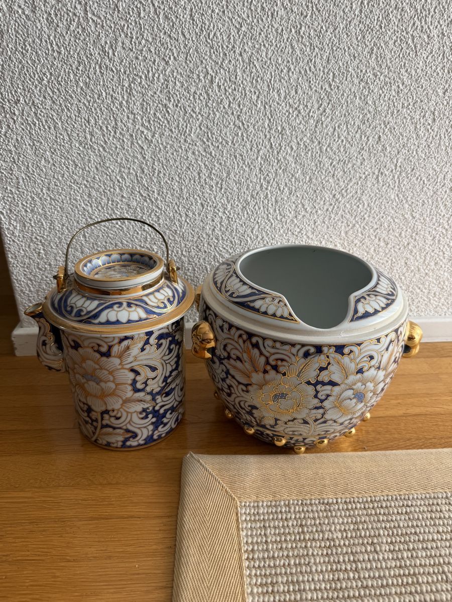 Set di piatti: Chinesisches Tee + Vasenset Porzelan – Usato da Bern venduto da Wil.Wayne