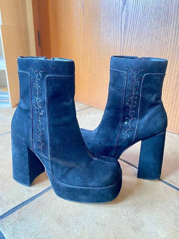 Scarpe da donna: Stiefelette Damen, Gr. 37 – Usato da Rottenschwil venduto da Federico171 2