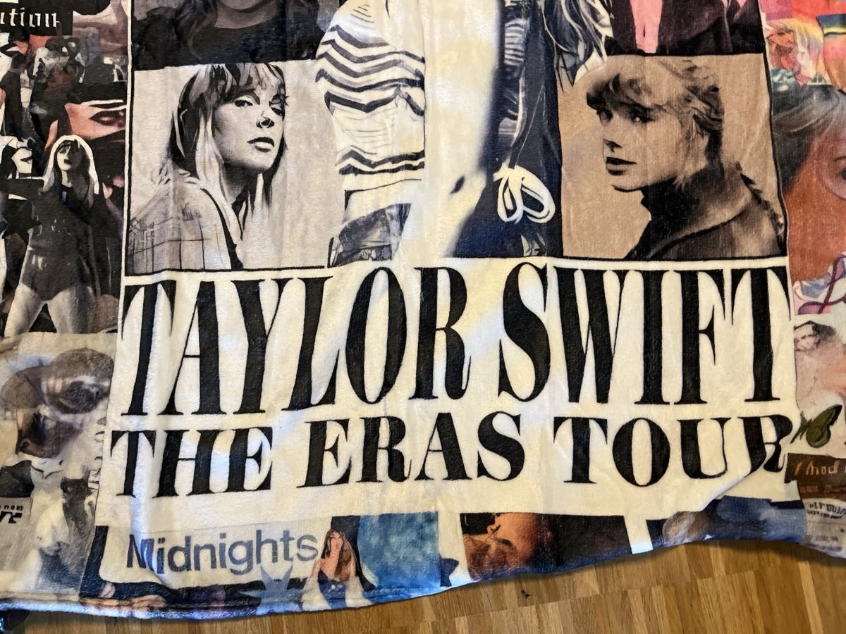 Couvertures: Taylor Swift Decke – Neuf (Voir description) à Zürich par lia_szs8 1