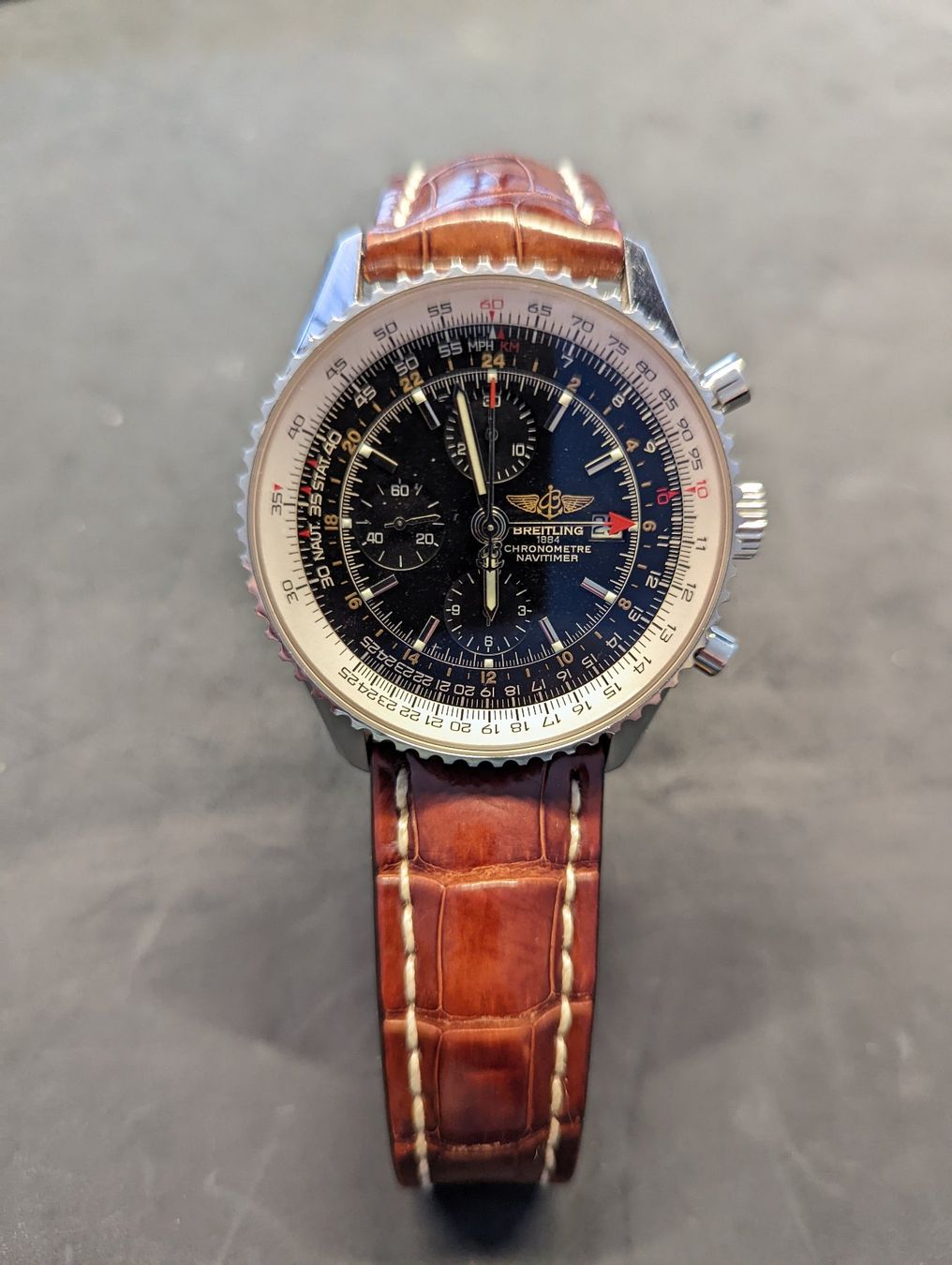 Breitling Montres: Breitling Navitimer World Chronograph A24322 – D'occasion à Stäfa par plinto 6