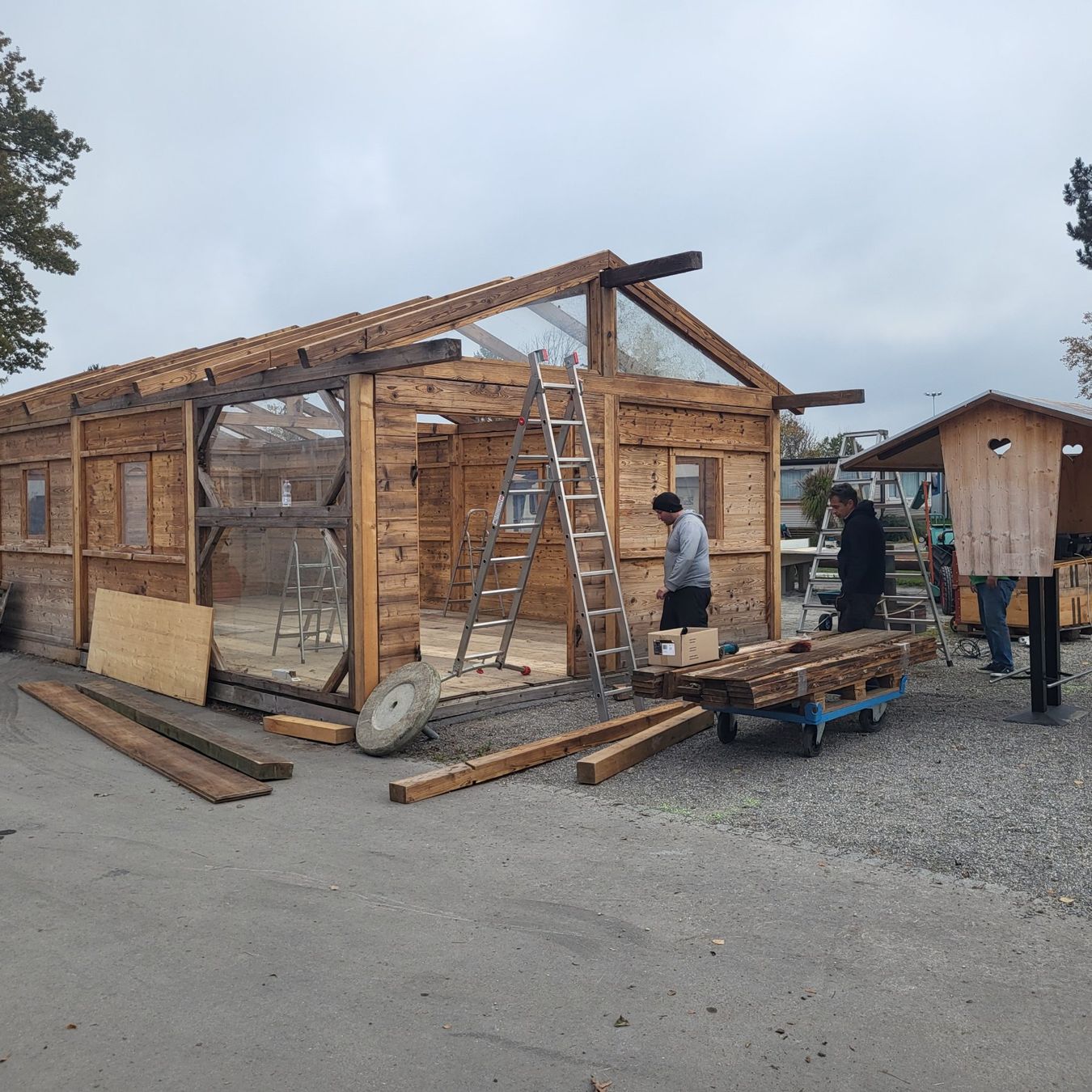 Articoli in legno: Fondue- & Raclettechalet Alphütte – Usato da Rheineck venduto da inf_kv7d 1