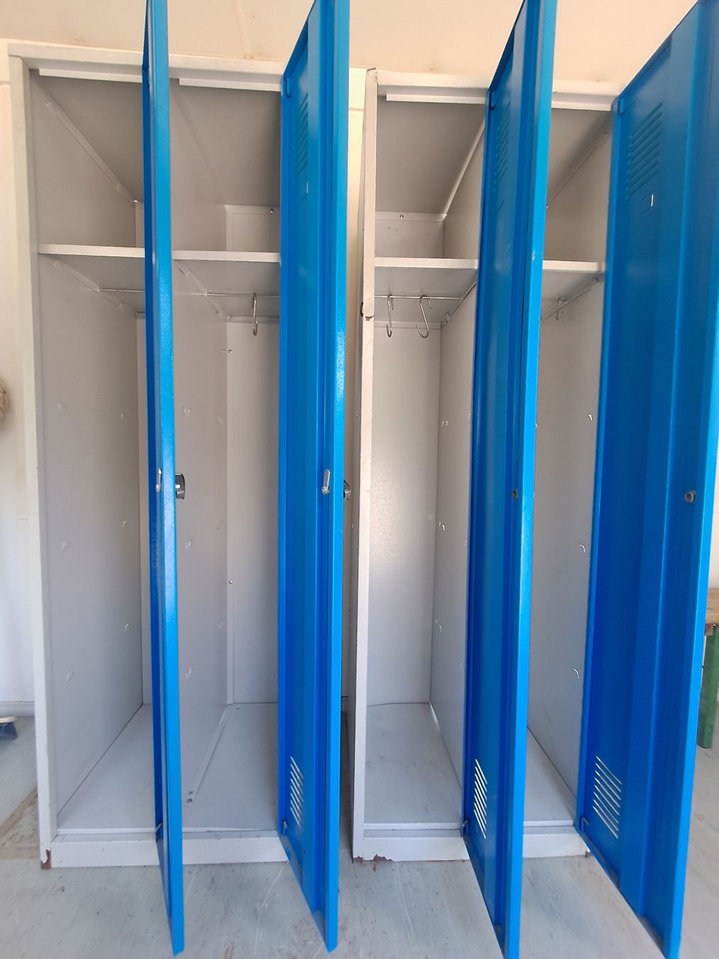 Garderobe: Spintkasten – Gebraucht aus Zufikon von fur_5f2l 1