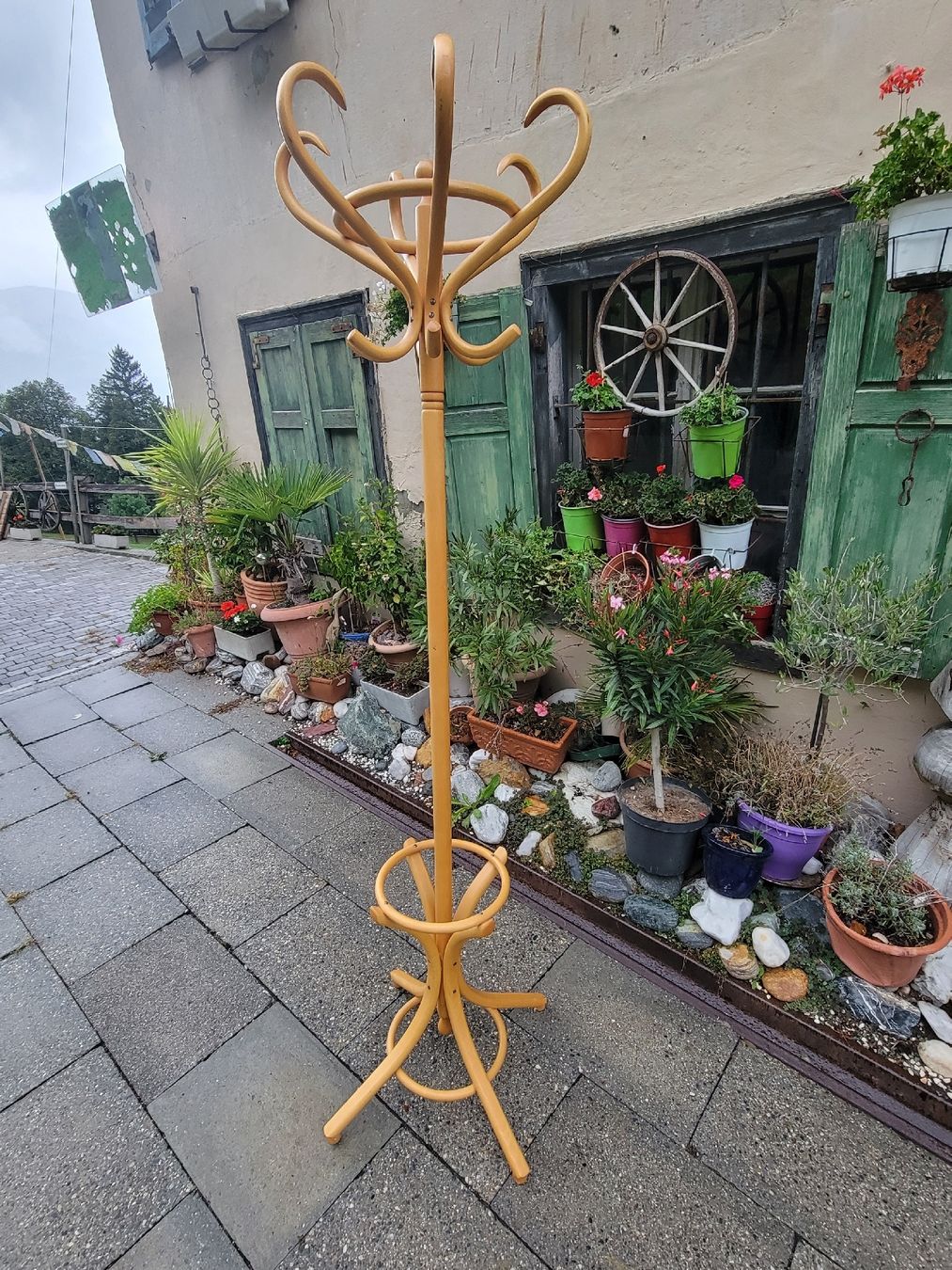 Thonet Porte manteau: Garderobenständer Thonet – D'occasion à Sils im Domleschg par platin01