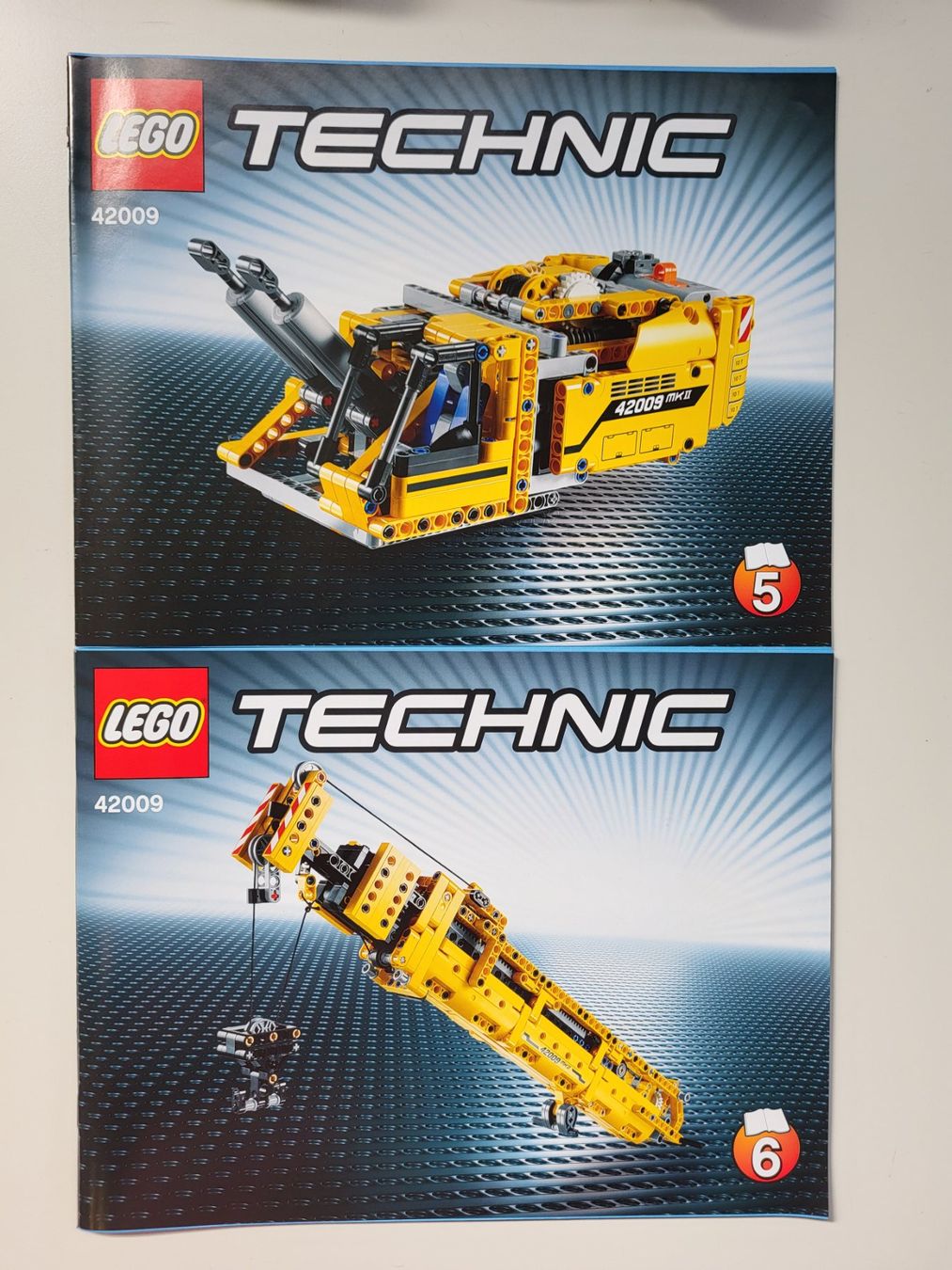 Lego Jeux de construction: Lego mobiler Schwerlastkran 42009 – D'occasion à Brügg BE par POU-BELLE 3