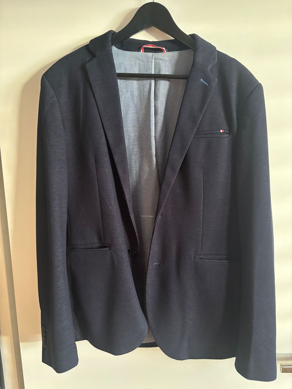 Completi: Dunkelblaues Sakko, Gr. M, Pier One, ab CHF 1.00 – Usato da Basel venduto da MaOb4052