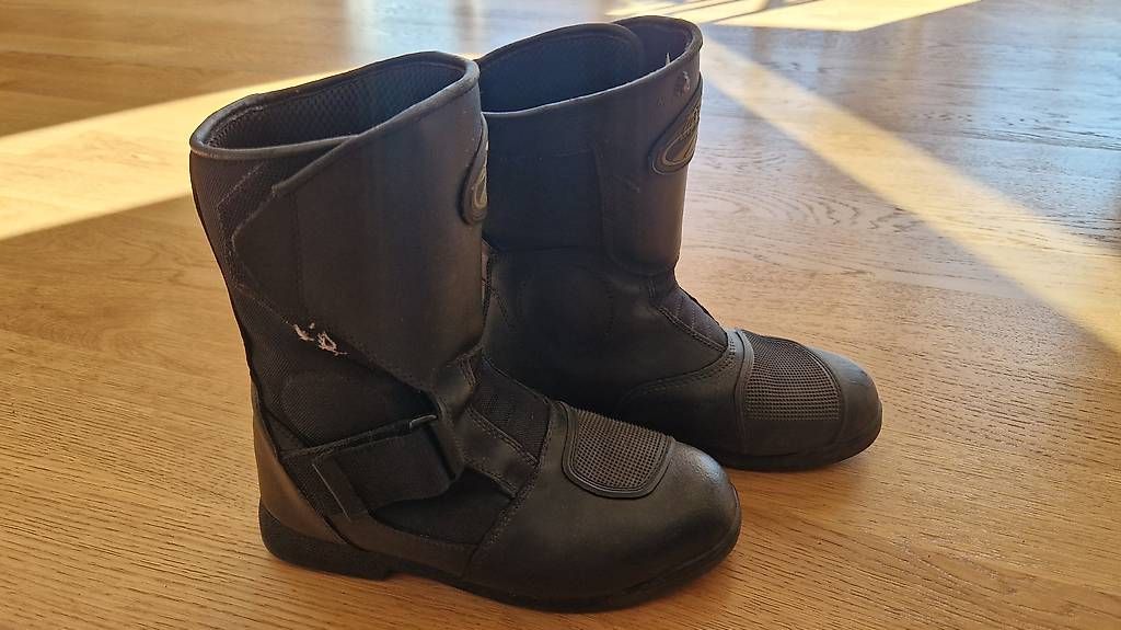 Chaussures femmes: Motorradschuhe Polo – D'occasion à Grenchen par day_9g2k 1